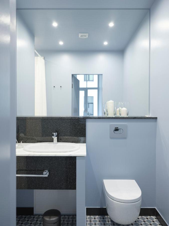 Miro Rooms Skolas - Quiet Chic, Free Parking, Self Check-In Riga Exterior foto