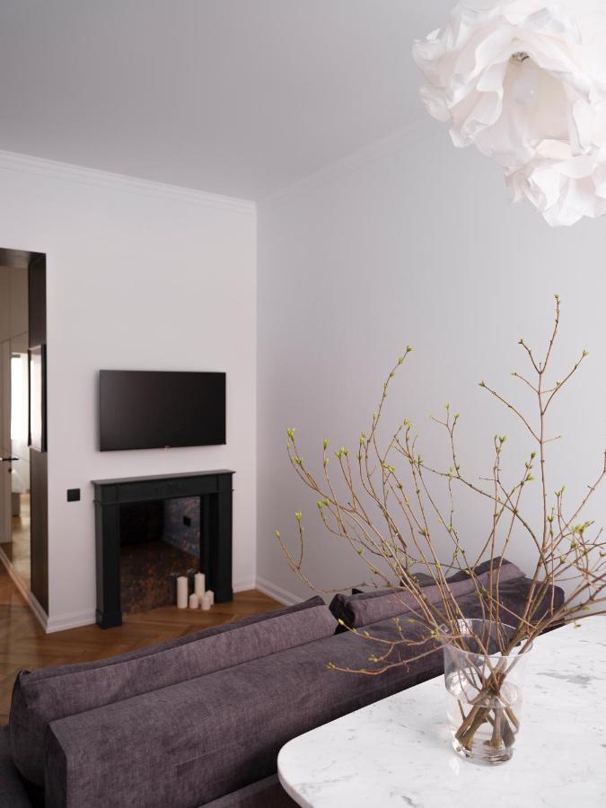 Miro Rooms Skolas - Quiet Chic, Free Parking, Self Check-In Riga Exterior foto